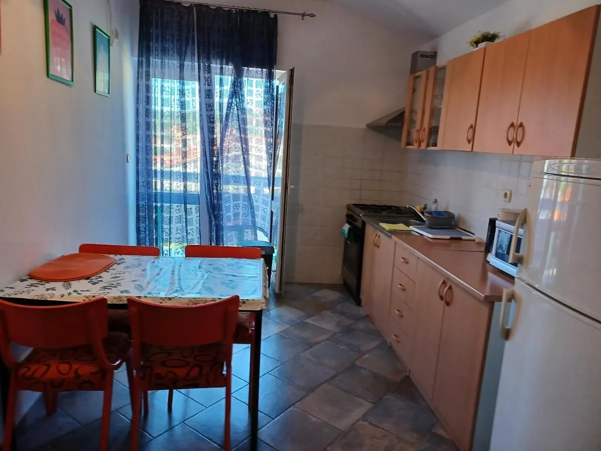 Apartments Ivic 拉布 0*,  克罗地亚